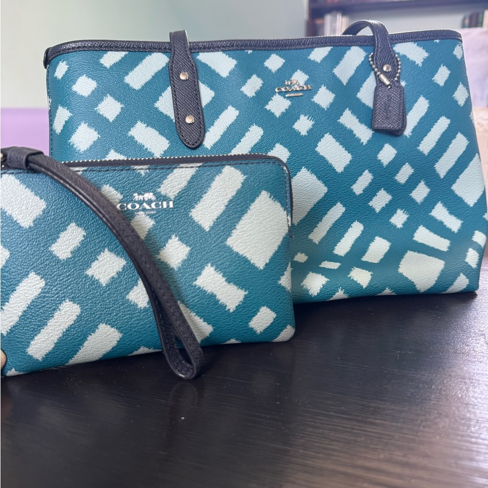 Coach Teal and White Tote Bag and Wallet Set